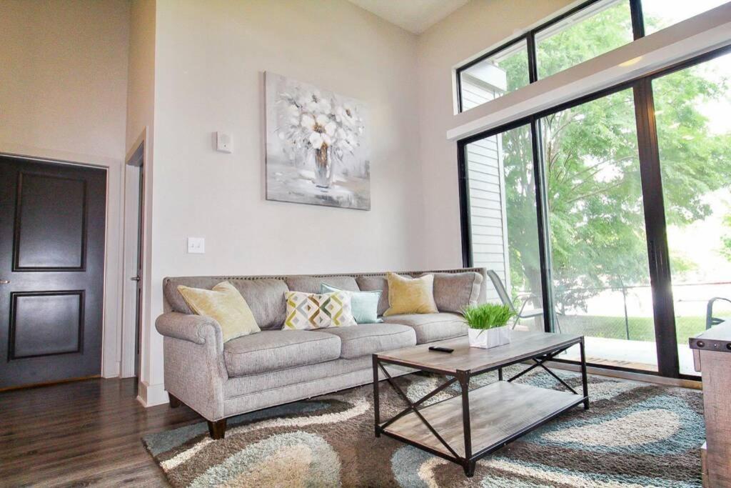 Contemporary City Getaway Near Dt Workspace *